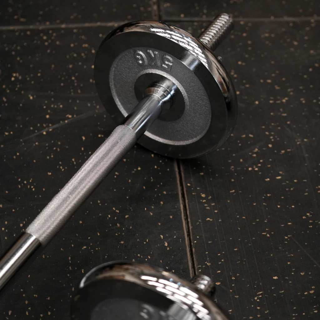 Set de barra + mancuernas cromadas 40 kg