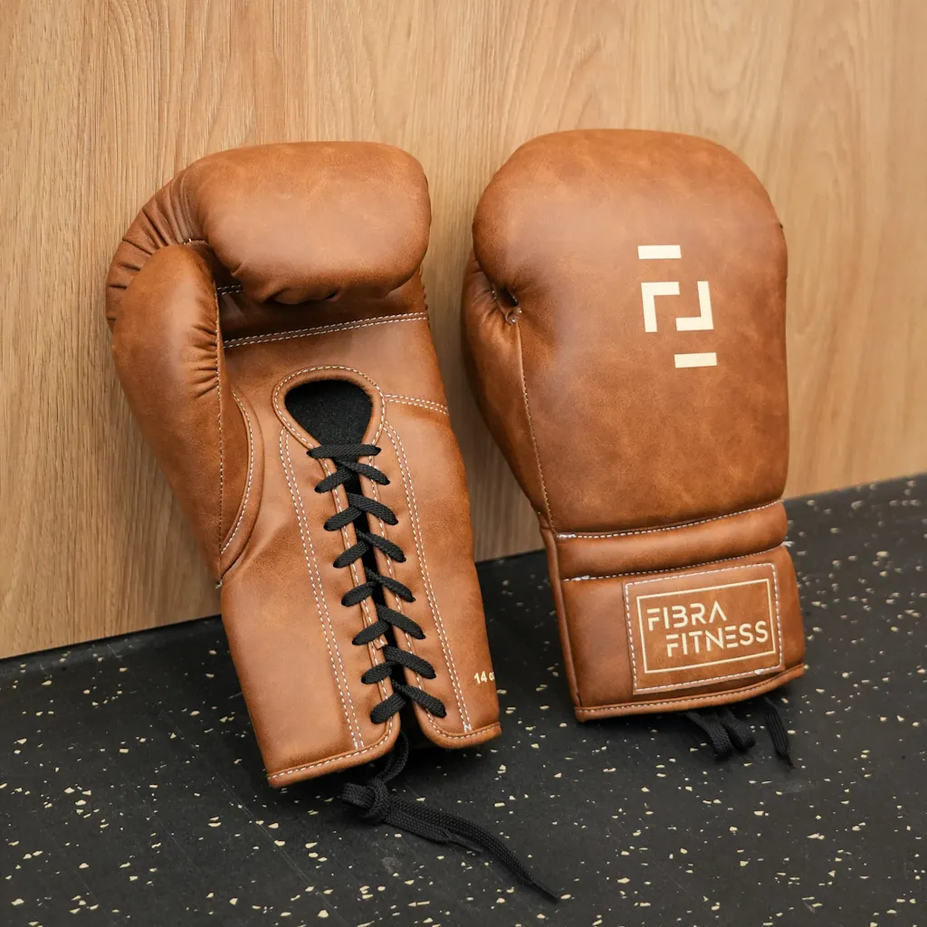 Guantes de boxeo de microfibra con cordones